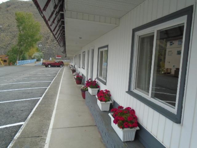 Robbie'S Motel Cache Creek Eksteriør billede
